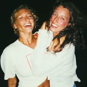 Meet your Posher, Chloe